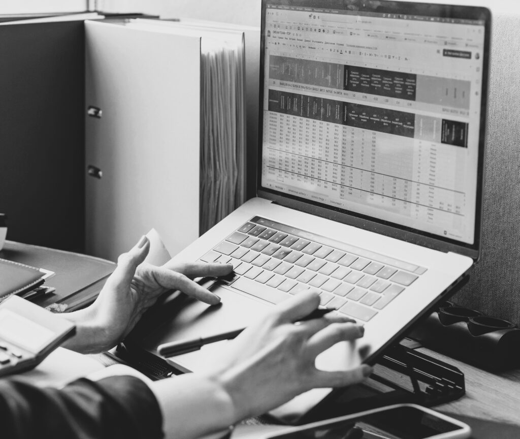 Μηνιαία υποστήριξη επιχειρήσεων στα πλαίσια ολοκληρωμένης συμβουλευτικής υποστήριξης.